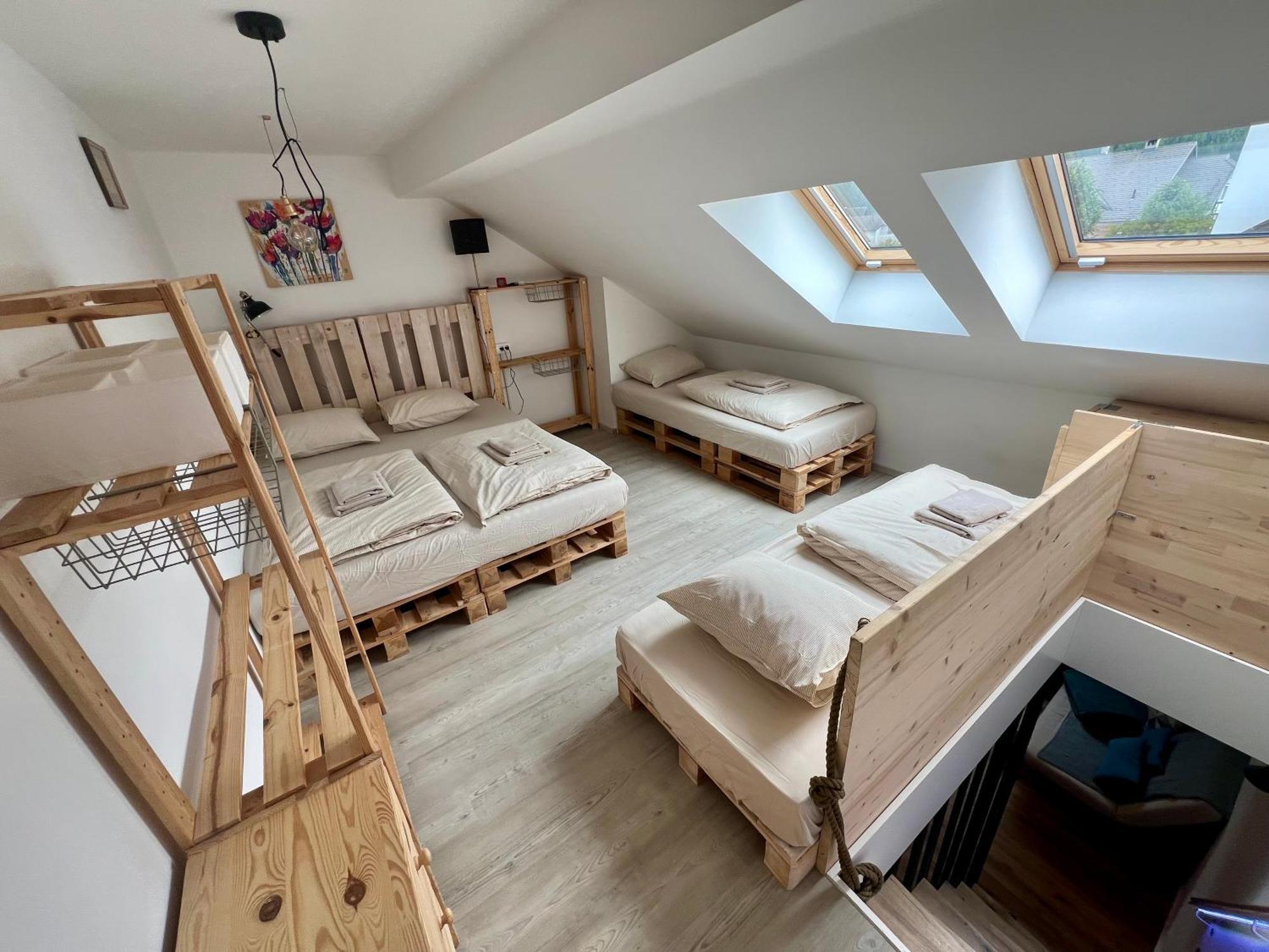 شقة Sport & Sunny Cosy Alpine Retreat كْرانْيِسكا غورا المظهر الخارجي الصورة